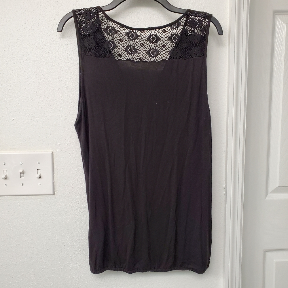 Lace Shoulder Tank - Picture 4 of 4